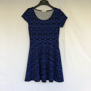 Casual flowy blue and black dress